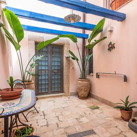 Lampara Apartment *