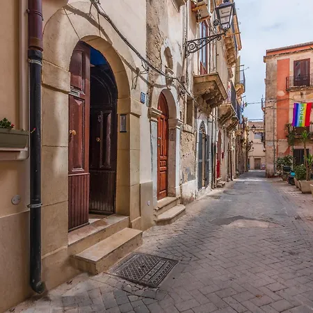 Apartment Lampara