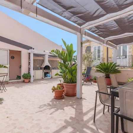 Lampara Apartment *