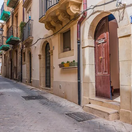Lampara * Syracuse