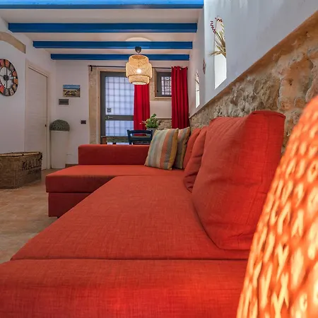 Lampara Apartment Syracuse